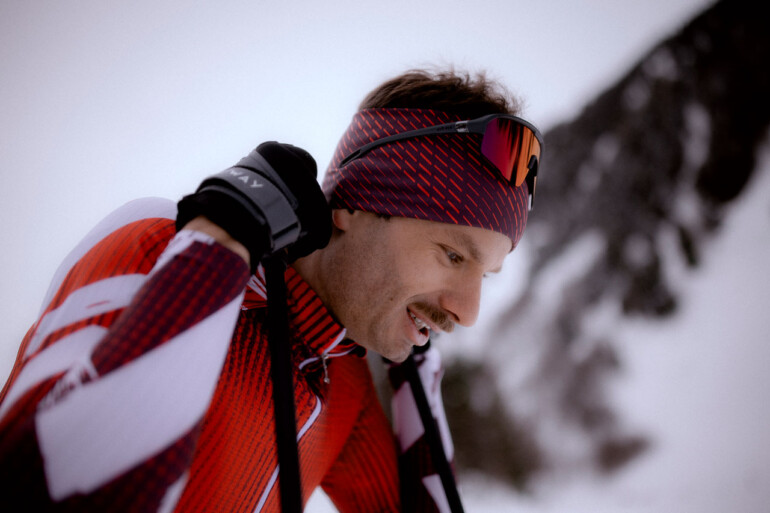 Mann in Langlaufrennanzug | Löffler Sportswear