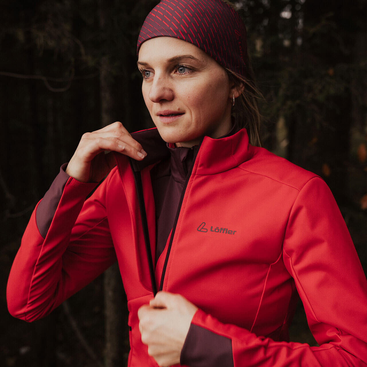 Women with red jacket | Löffler Sportswear