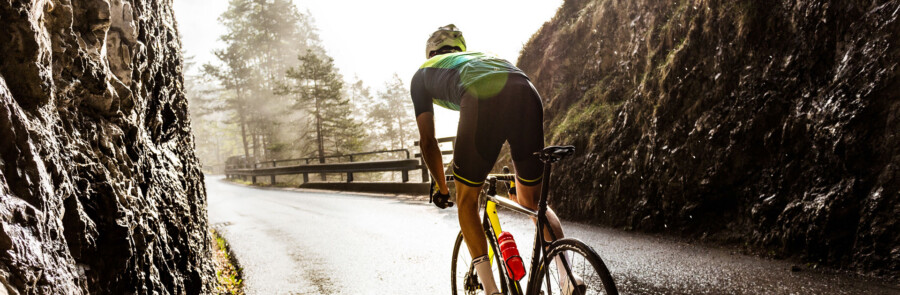 Finding the right hiking pants for mountain tours – Löffler guide